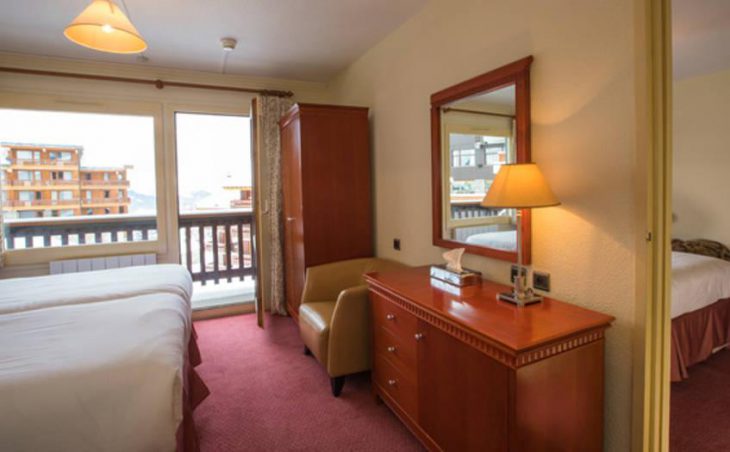 Chalet Hotel Tarentaise, Meribel Mottaret, Bedroom 6
